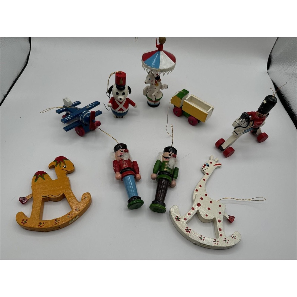 Vintage Wooden Christmas Tree Ornaments Hand Painted Made In Taiwan Lot of 9‎